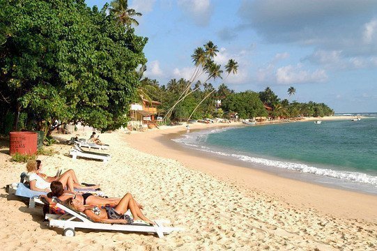 sri lanka beach resorts